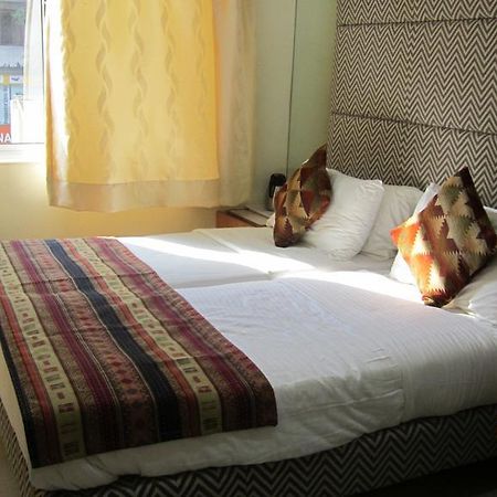 Empire Hotel - Grant Road Mumbai Cameră foto