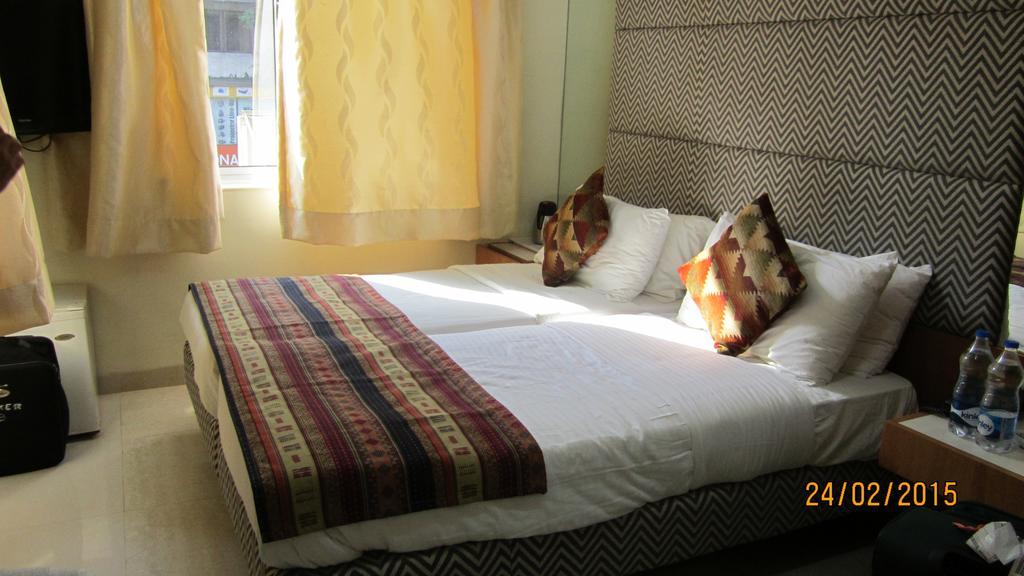 Empire Hotel - Grant Road Mumbai Cameră foto